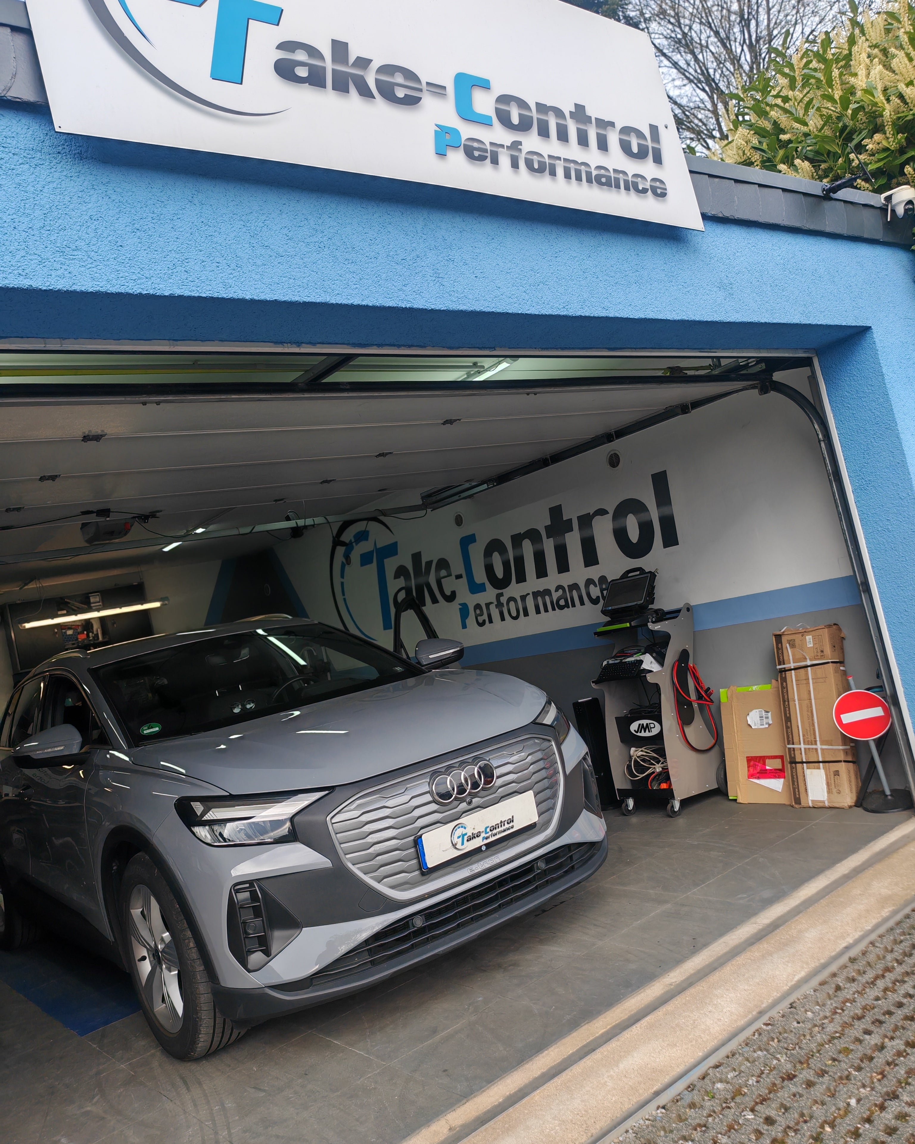 Audi Q4 Einparkhilfe vorne - PDC vorne