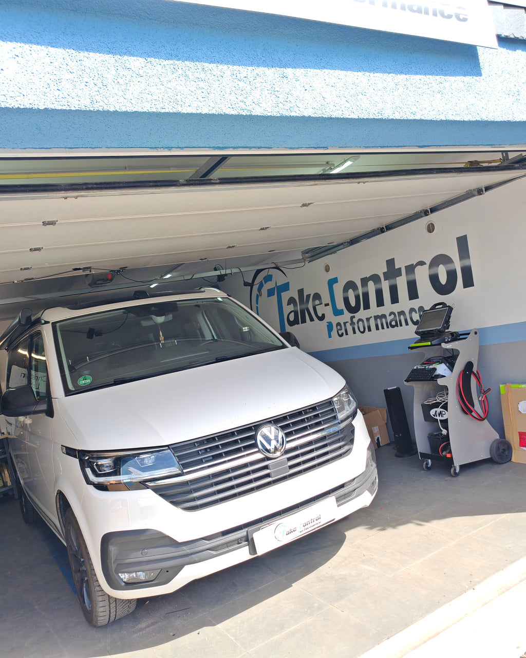 VW T6 Bus Multivan Einparkhilfe vorne und hinten - PDC vorne und hinten