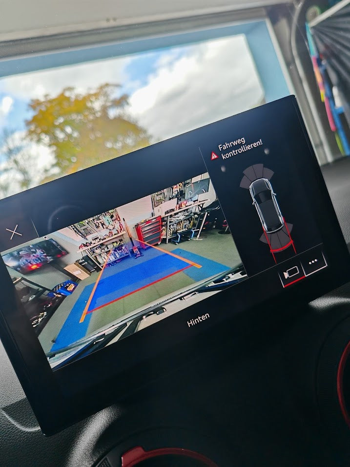 Audi Q2 GA – Rückfahrkamera Nachrüstung inkl. Montage ab