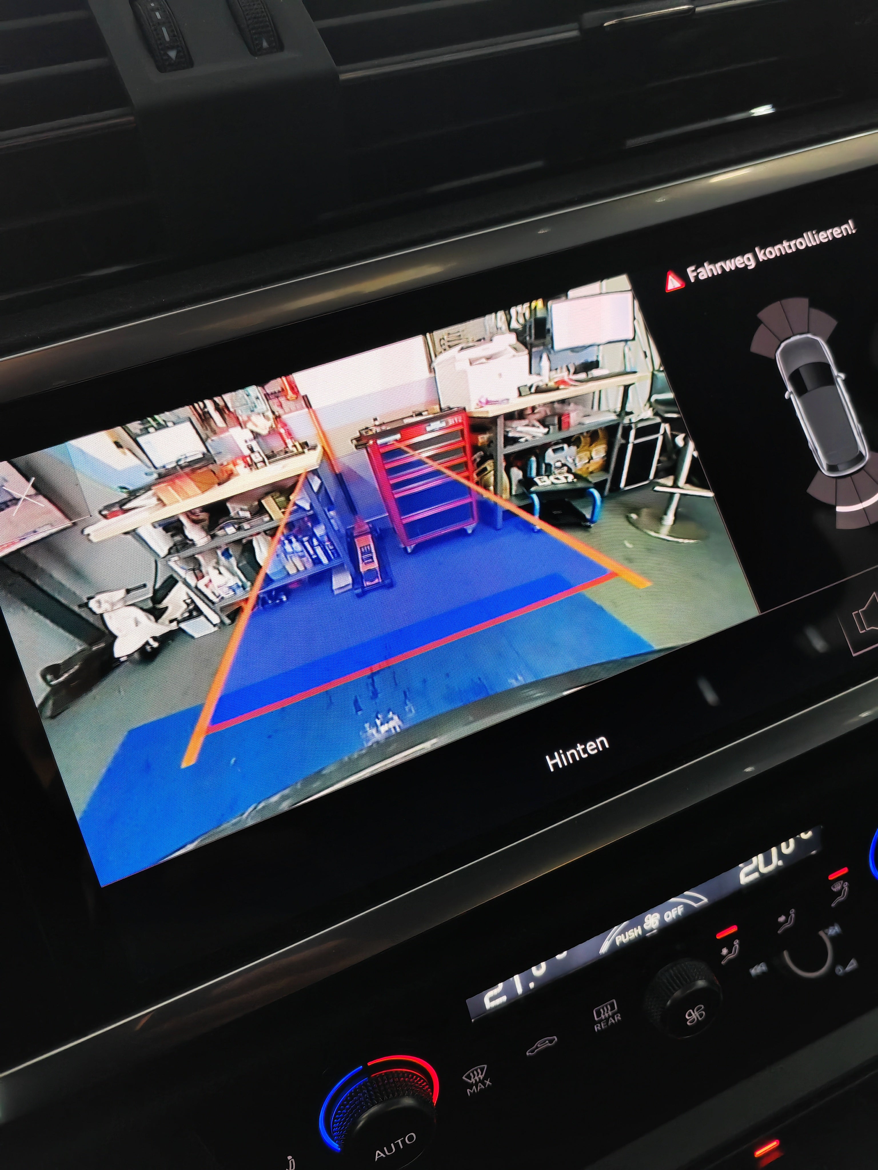 Audi Q3 F3 – Rückfahrkamera Nachrüstung inkl. Montage ab