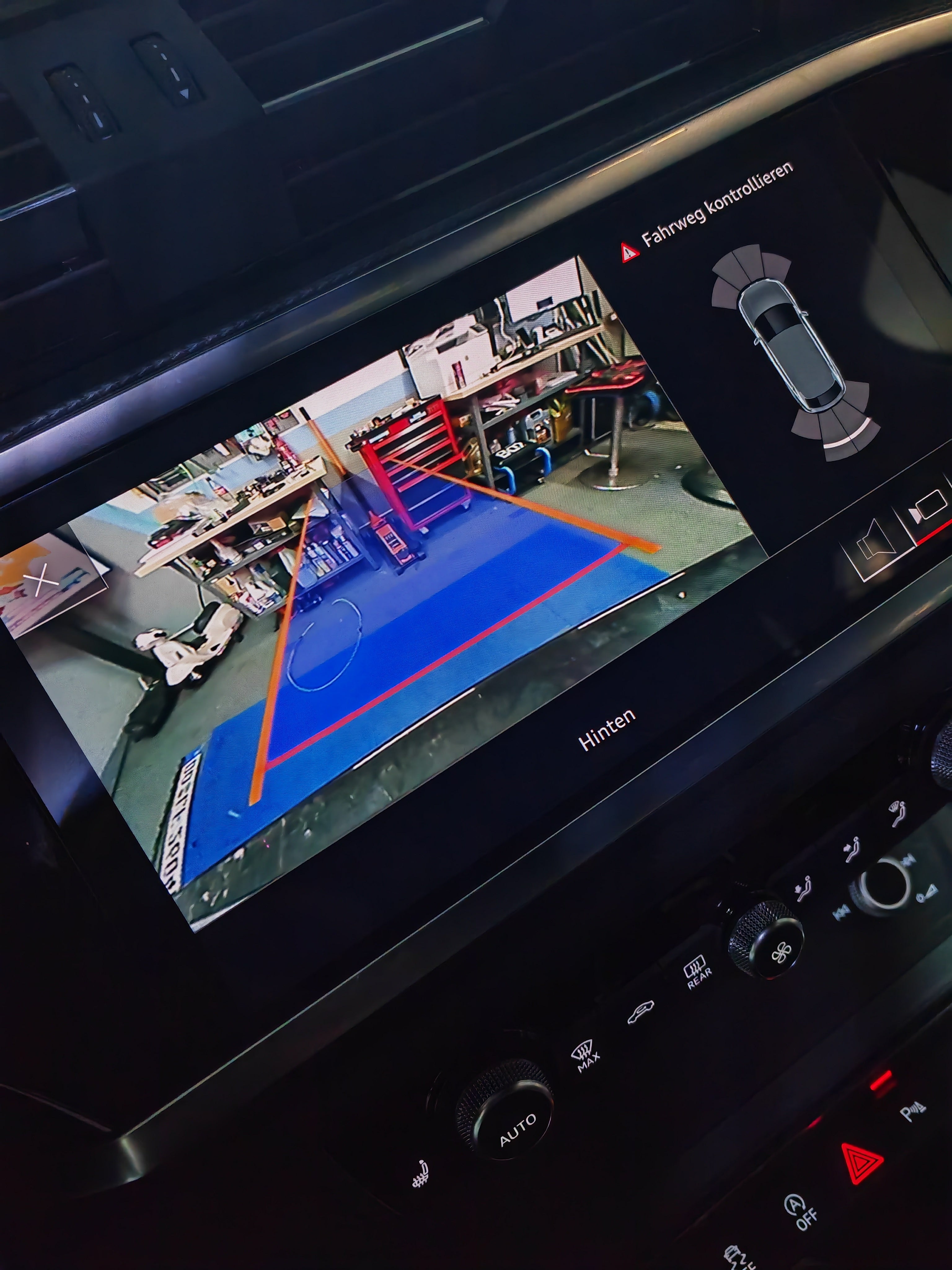 Audi Q3 F3 – Rückfahrkamera Nachrüstung inkl. Montage ab